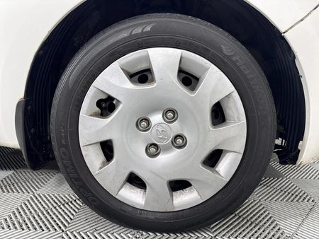 2014-Hyundai-i20-14-Fluid_4
