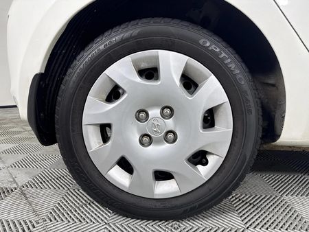 2014-Hyundai-i20-14-Fluid_6