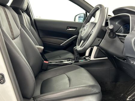 2025-Toyota-Corolla-Cross-18-XR-Hybrid_9
