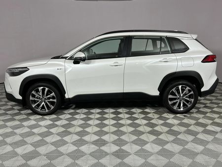 2025-Toyota-Corolla-Cross-18-XR-Hybrid_19