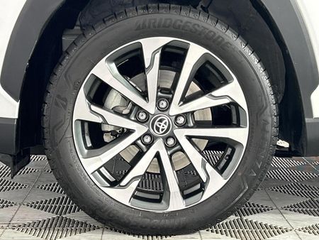 2025-Toyota-Corolla-Cross-18-XR-Hybrid_4