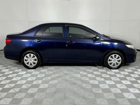 2012-Toyota-Corolla-13-Professional_15