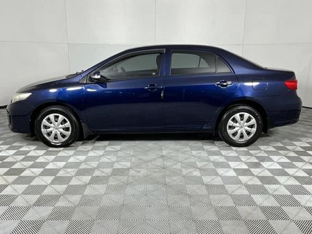 2012-Toyota-Corolla-13-Professional_17