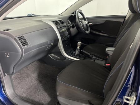 2012-Toyota-Corolla-13-Professional_8
