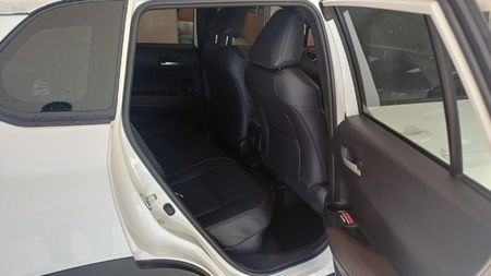 2026-Toyota-Corolla-Cross-18-XR-Hybrid_2