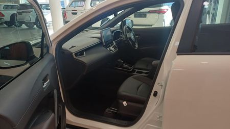 2026-Toyota-Corolla-Cross-18-XR-Hybrid_3