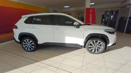 2026-Toyota-Corolla-Cross-18-XR-Hybrid_5