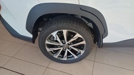 2026-Toyota-Corolla-Cross-18-XR-Hybrid_8
