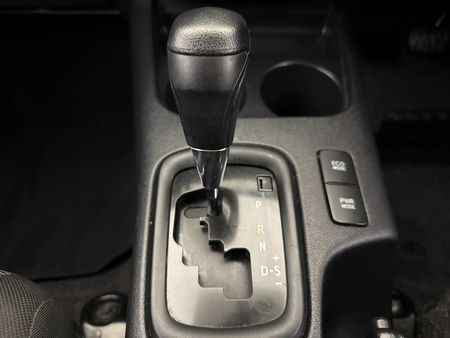2019-Toyota-Hilux-24-GD-6-Raised-Body-SRX-Auto-Extended-Cab_9