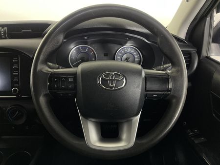 2019-Toyota-Hilux-24-GD-6-Raised-Body-SRX-Auto-Extended-Cab_10