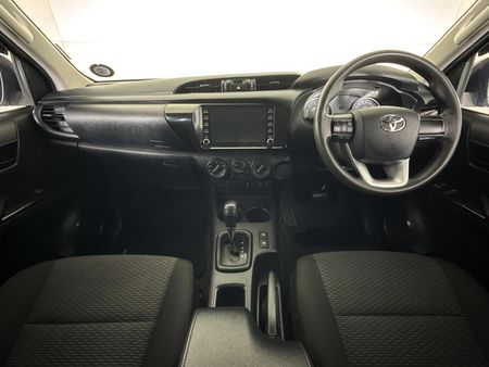 2019-Toyota-Hilux-24-GD-6-Raised-Body-SRX-Auto-Extended-Cab_1
