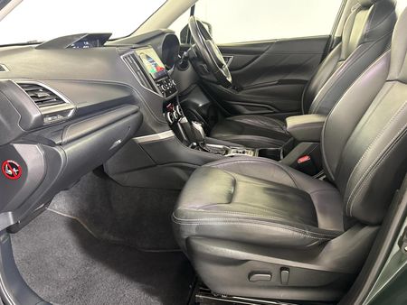 2022-Subaru-Forester-25i-S-ES-Auto_9