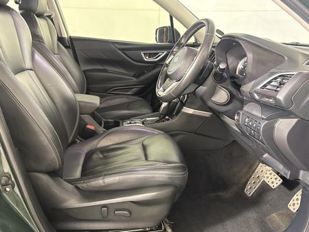 2022-Subaru-Forester-25i-S-ES-Auto_10