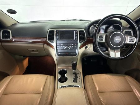 2012-Jeep-Grand-Cherokee-36-Limited_1