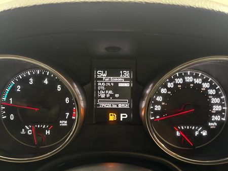 2012-Jeep-Grand-Cherokee-36-Limited_2