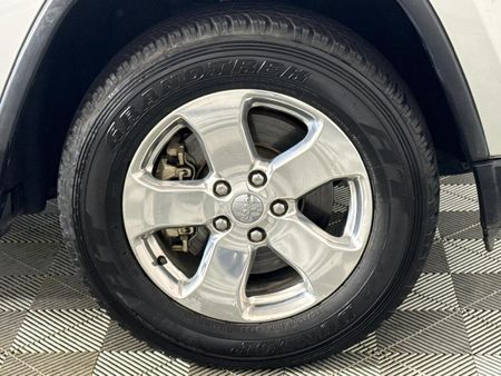 2012-Jeep-Grand-Cherokee-36-Limited_4