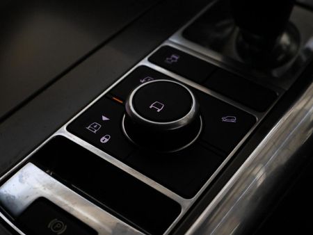 2022-Land-Rover-Range-Rover-Sport-30-D-SE-190kW_22