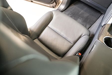 2026-Toyota-Land-Cruiser-300-V6-33D-ZX_11