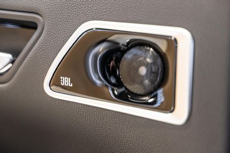 2026-Toyota-Land-Cruiser-300-V6-33D-ZX_18