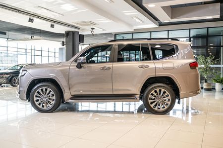 2026-Toyota-Land-Cruiser-300-V6-33D-ZX_5