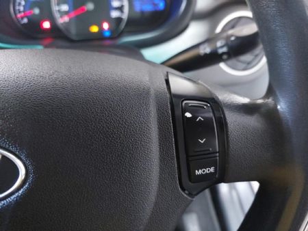 2012-Hyundai-i10-125-GLS-Fluid-Auto_10