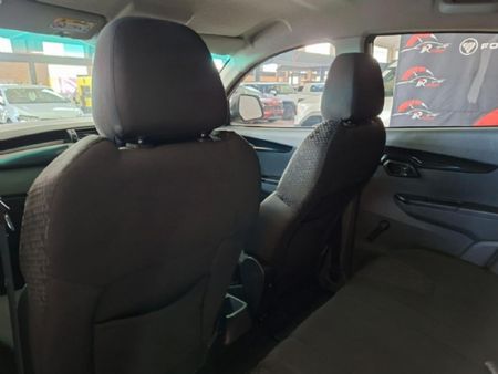 2019-Mahindra-KUV-100-12-TD-K6-NXT_17