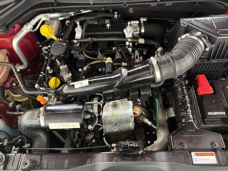 2024-Mahindra-XUV-300-12T-SE-W4_12