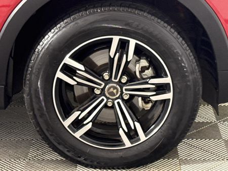 2024-Mahindra-XUV-300-12T-SE-W4_4