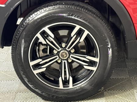 2024-Mahindra-XUV-300-12T-SE-W4_7