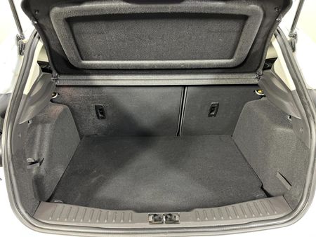 2017-Ford-Focus-15-EcoBoost-Trend-Auto-5-dr_14