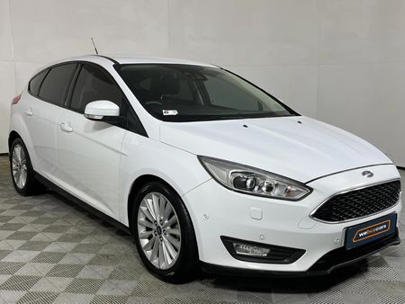2017-Ford-Focus-15-EcoBoost-Trend-Auto-5-dr_16