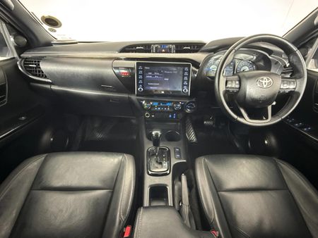 2023-Toyota-Hilux-28-GD-6-Raised-Body-Legend-4x4-Auto-Double-Cab_1