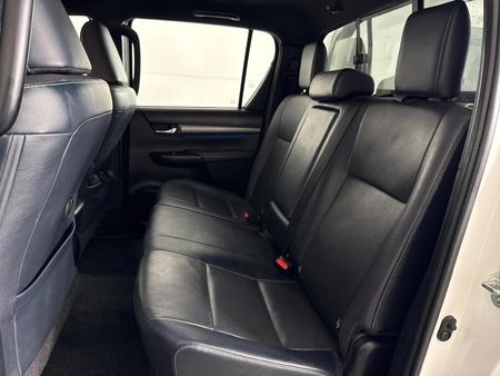2023-Toyota-Hilux-28-GD-6-Raised-Body-Legend-4x4-Auto-Double-Cab_3