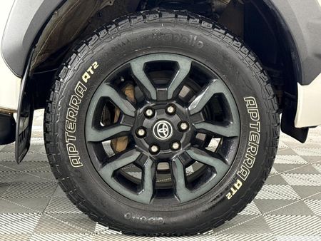 2023-Toyota-Hilux-28-GD-6-Raised-Body-Legend-4x4-Auto-Double-Cab_4