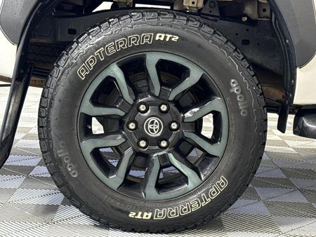 2023-Toyota-Hilux-28-GD-6-Raised-Body-Legend-4x4-Auto-Double-Cab_6