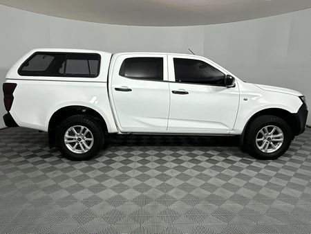 2022-Isuzu-D-Max-19-DDI-HR-L-Auto-Double-Cab_18