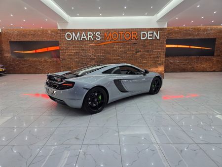 2012-McLaren-MP4-12C-Coupe_2