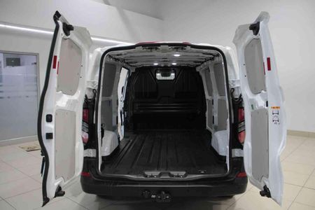2025-Ford-Transit-20SiT-Panel-Van-LWB_9