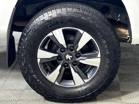 2025-Peugeot-Landtrek-19D-Allure-Double-Cab-Auto_7