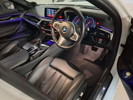 2020-BMW-5-Series-540i-M-Sport-Auto_4