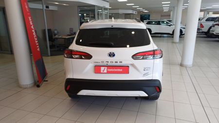 2026-Toyota-Corolla-Cross-18-XR-Hybrid_4
