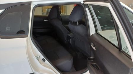 2026-Toyota-Corolla-Cross-18-XI_9
