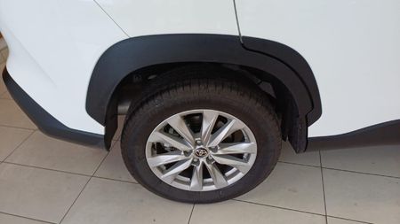 2026-Toyota-Corolla-Cross-18-XI_10