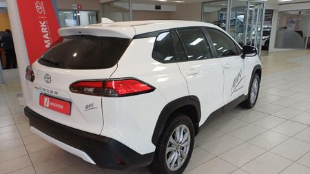 2026-Toyota-Corolla-Cross-18-XI_2