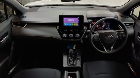 2026-Toyota-Corolla-Cross-18-XI_5