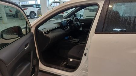 2026-Toyota-Corolla-Cross-18-XI_7
