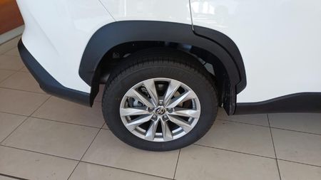 2026-Toyota-Corolla-Cross-18-XS_10