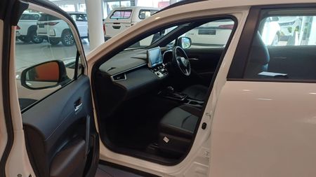 2026-Toyota-Corolla-Cross-18-XS_7