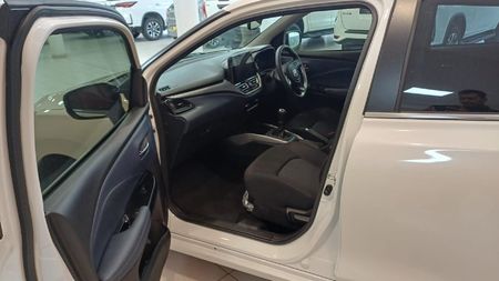 2026-Toyota-Starlet-15-XR_7
