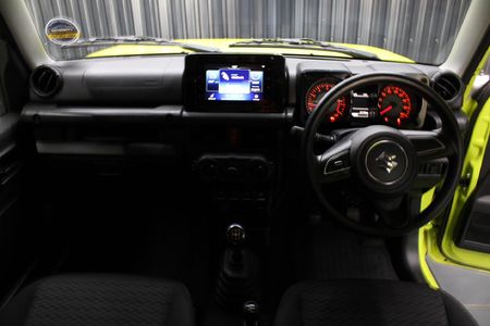 2023-Suzuki-Jimny-15-GL-AllGrip-5-Door_9